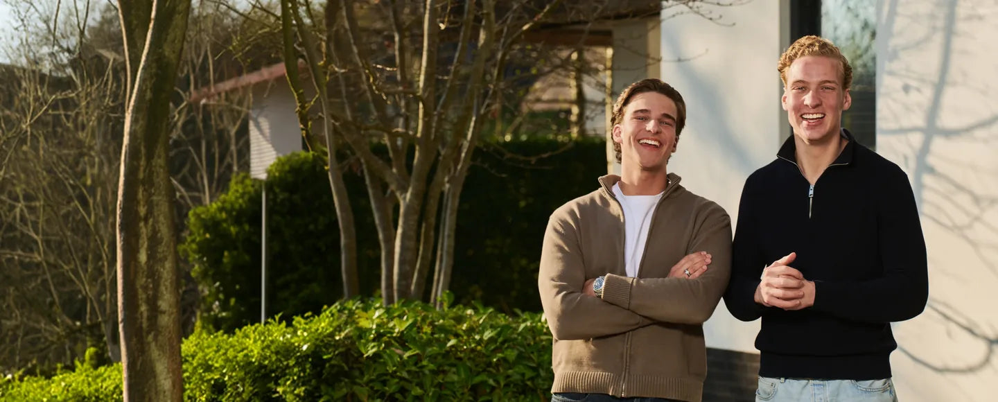 Finex-oprichters Luc en Teun voor een huis